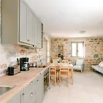 Villa Dioni Thio Pírgos