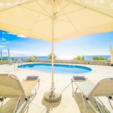 Dioni Thio * Pírgosz