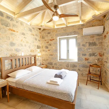 Villa Dioni Thio Pírgosz